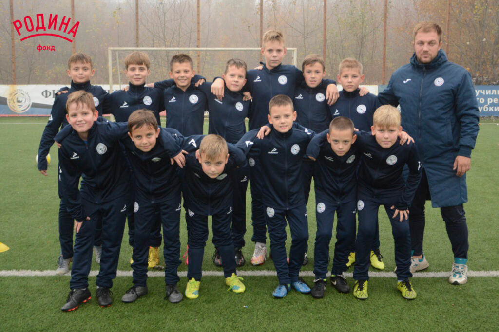 Акция «Футбол – детям Донбасса!»: утепляем ребят